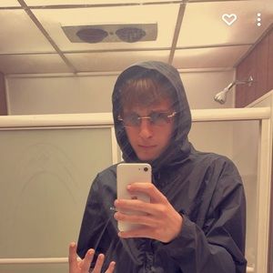 Meet your Posher, Pierson